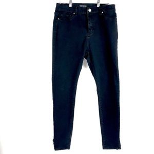 Forever 21 Plus size 14r Women’s Black Jeggins Jeans